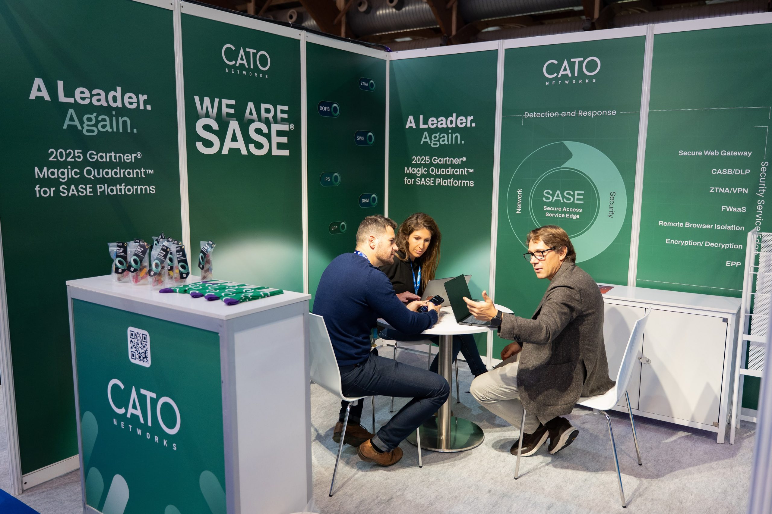 Estand equipado - foto del salón
