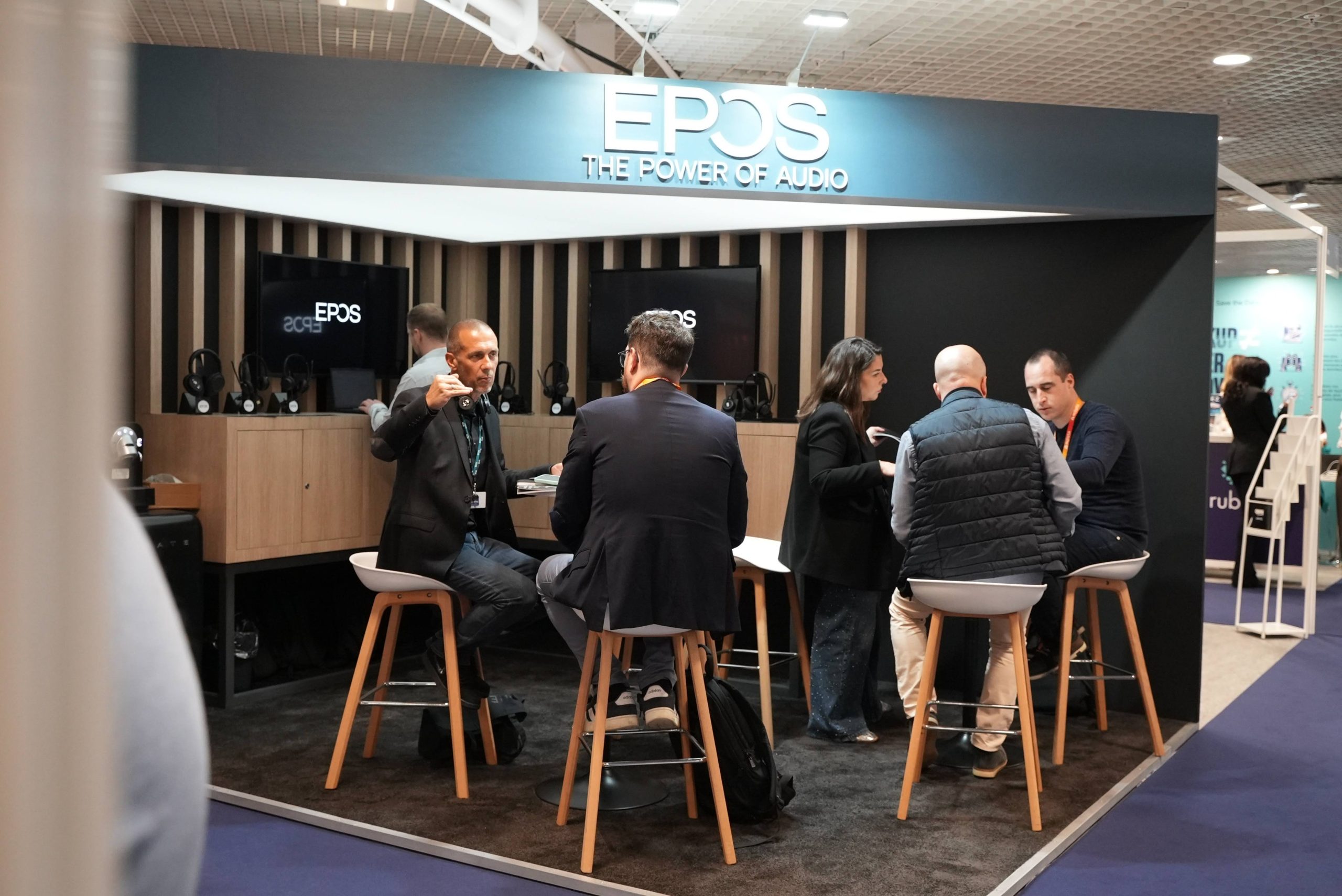 Estand libre - foto del salón